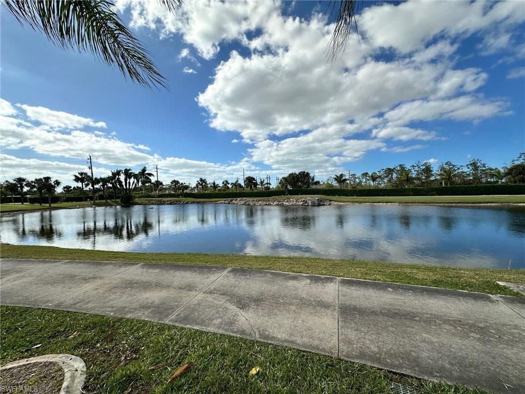 1041 Silver Lakes Blvd, Naples, FL 34114-7