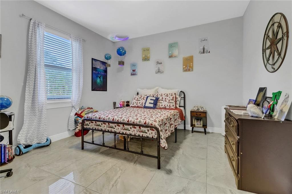 3490 56th Ave NE, Naples, FL 34120-19
