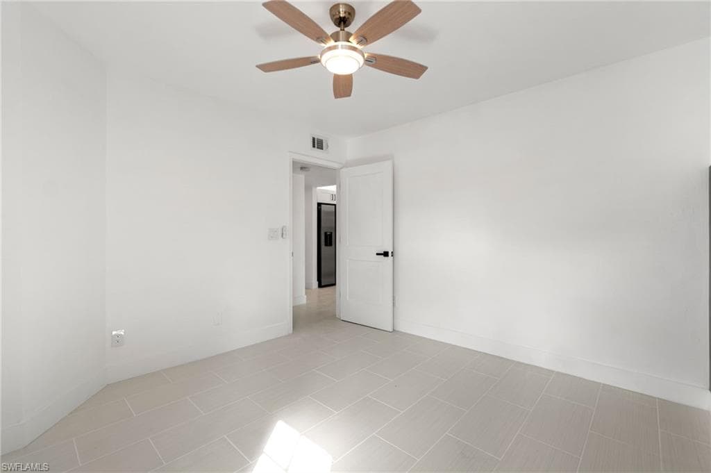 2106 Tama Cir 102, Naples, FL 34112-28