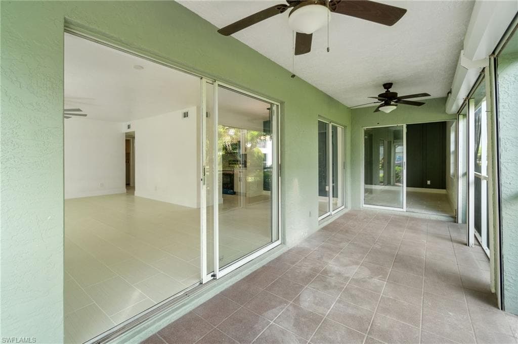 2106 Tama Cir 102, Naples, FL 34112-33
