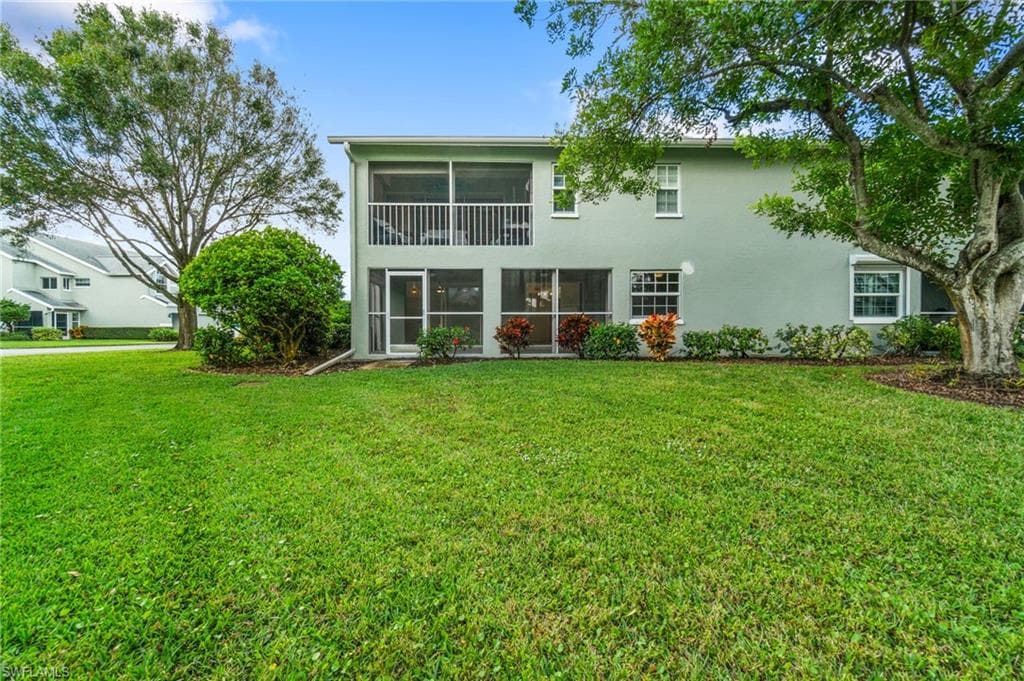 2106 Tama Cir 102, Naples, FL 34112-37
