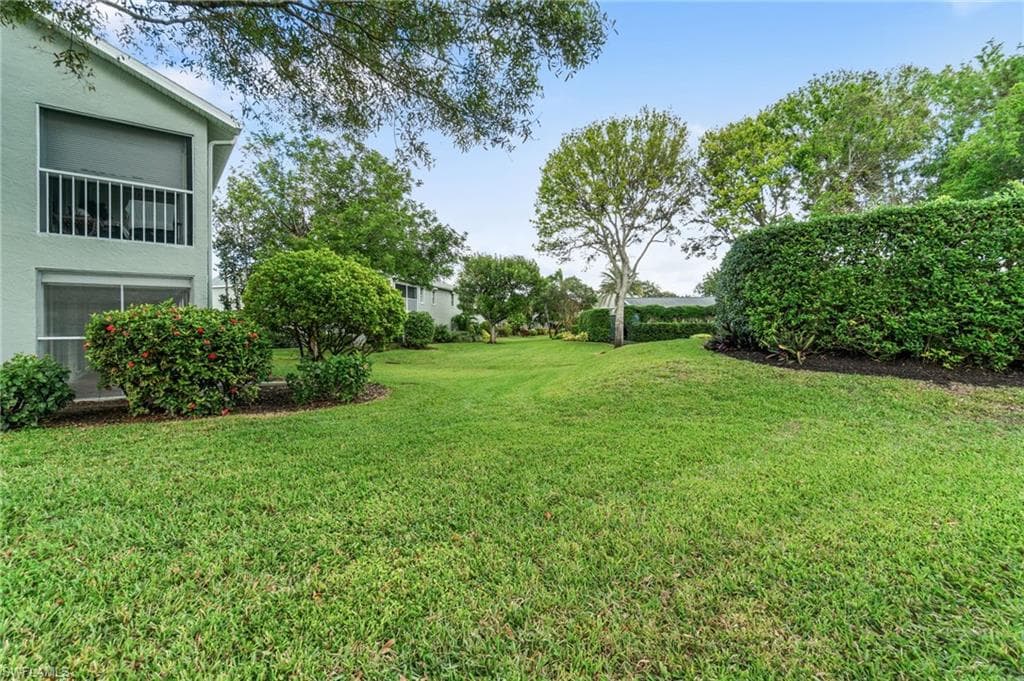 2106 Tama Cir 102, Naples, FL 34112-39