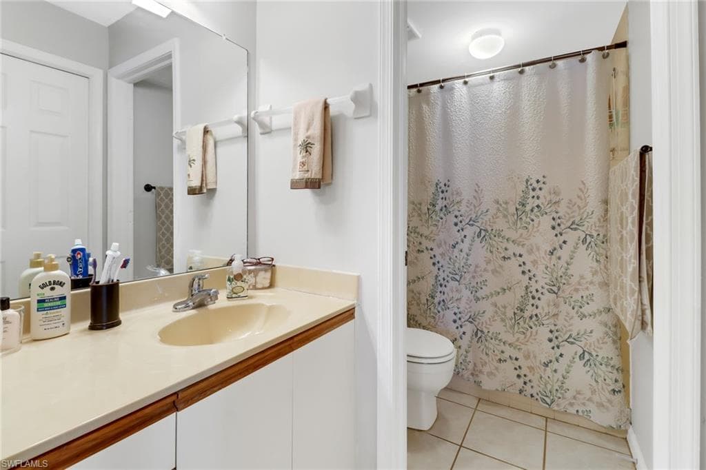 5970 Amherst Dr C104, Naples, FL 34112-13