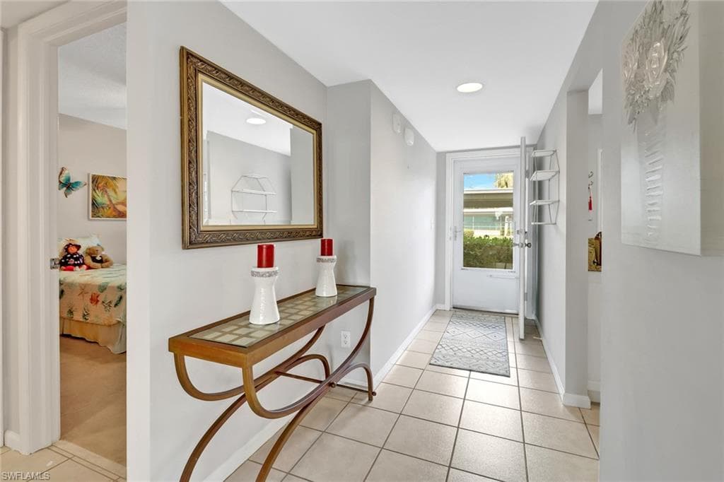 5970 Amherst Dr C104, Naples, FL 34112-5