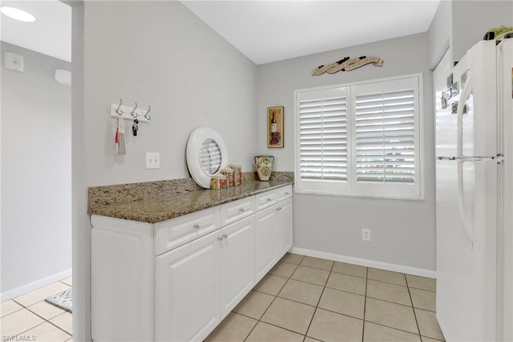 5970 Amherst Dr C104, Naples, FL 34112-6
