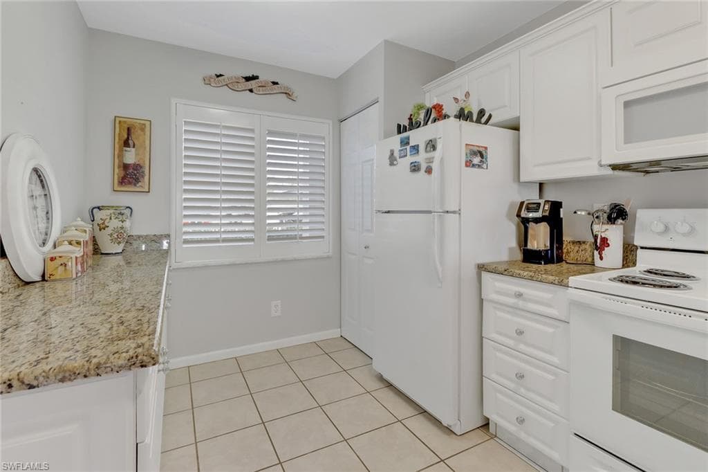 5970 Amherst Dr C104, Naples, FL 34112-7