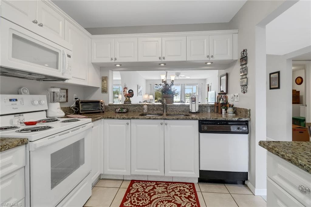 5970 Amherst Dr C104, Naples, FL 34112-8
