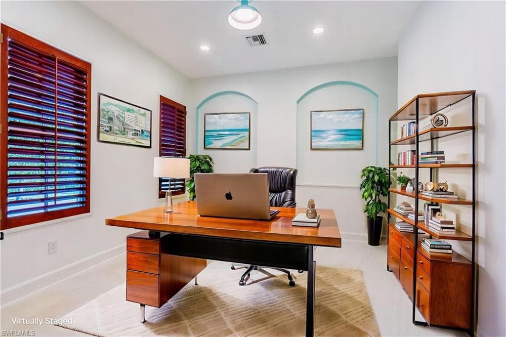 1160 8th St S, Naples, FL 34102-7