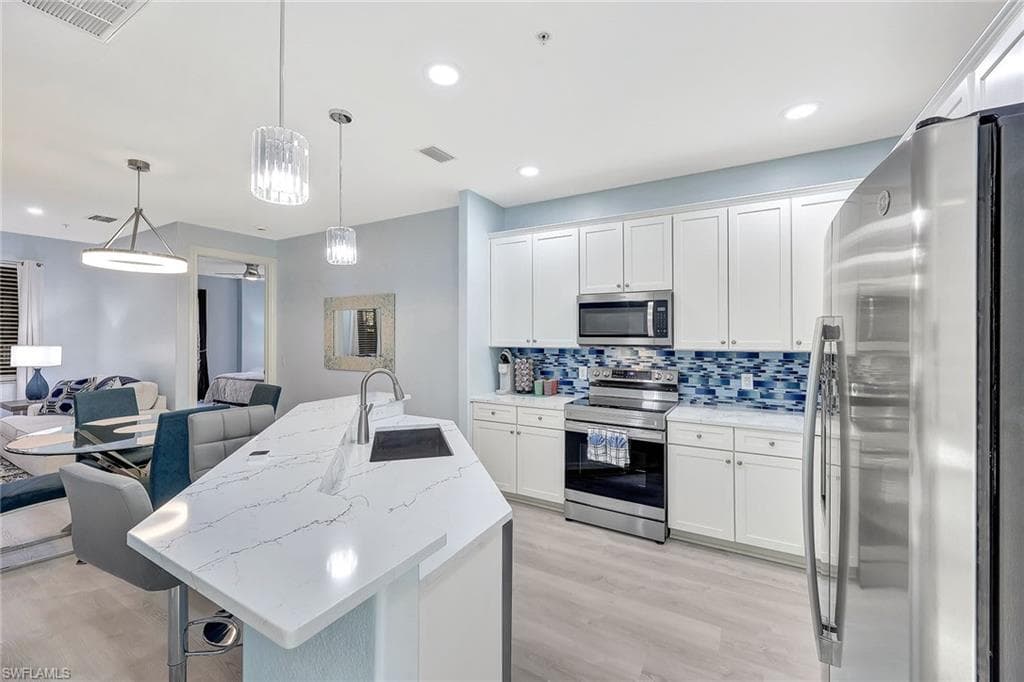 9110 Capistrano St S 8402, Naples, FL 34113-14