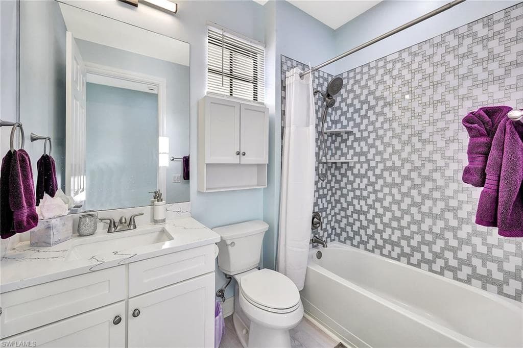 9110 Capistrano St S 8402, Naples, FL 34113-23