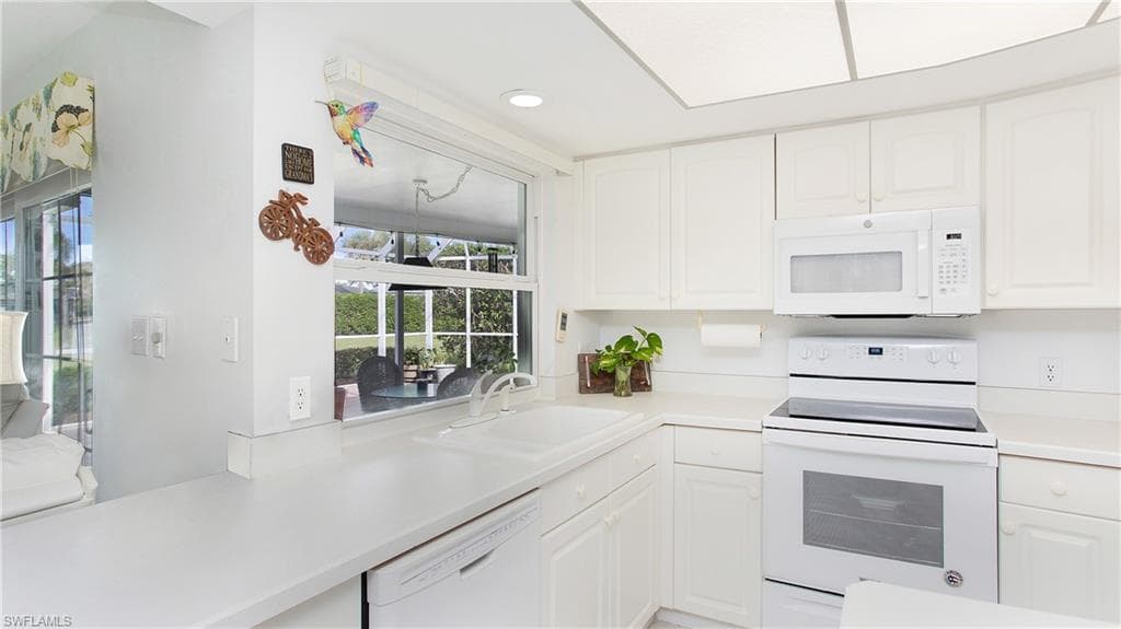 108 Payne Ct, Naples, FL 34112-16
