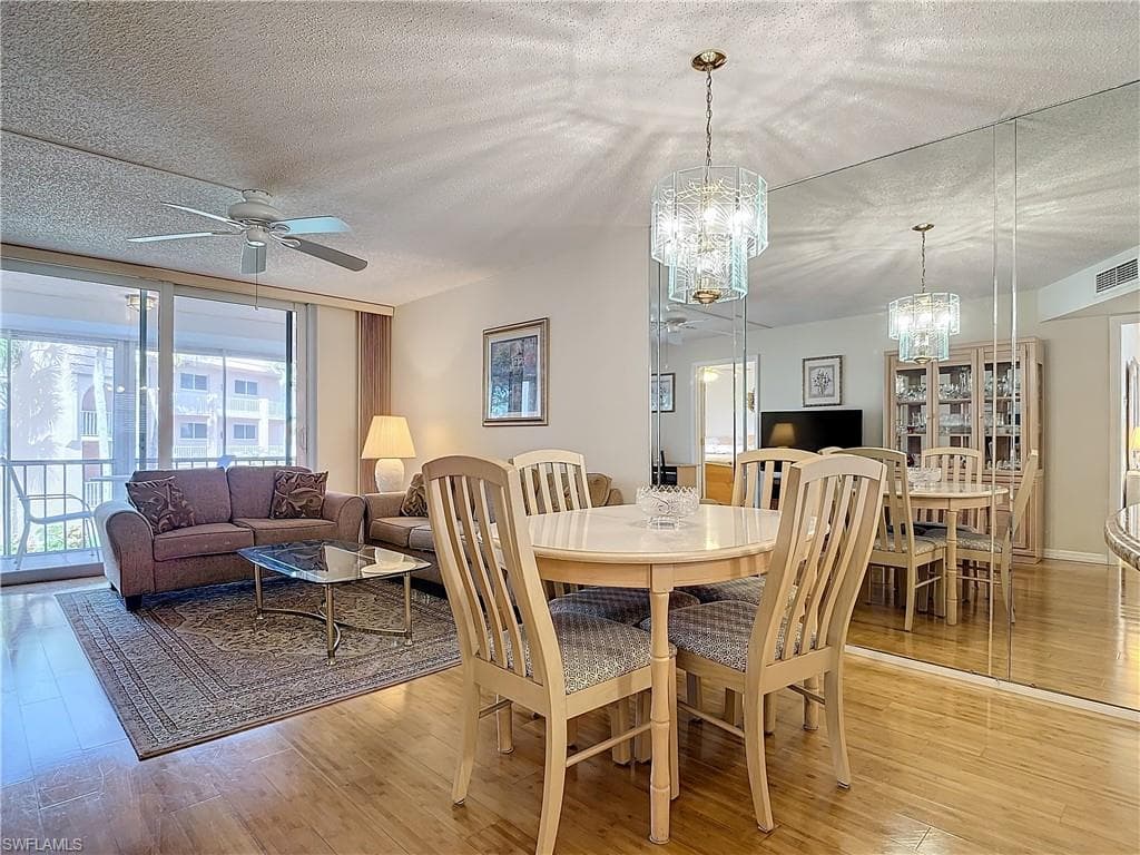 170 Turtle Lake Ct 211, Naples, FL 34105-9