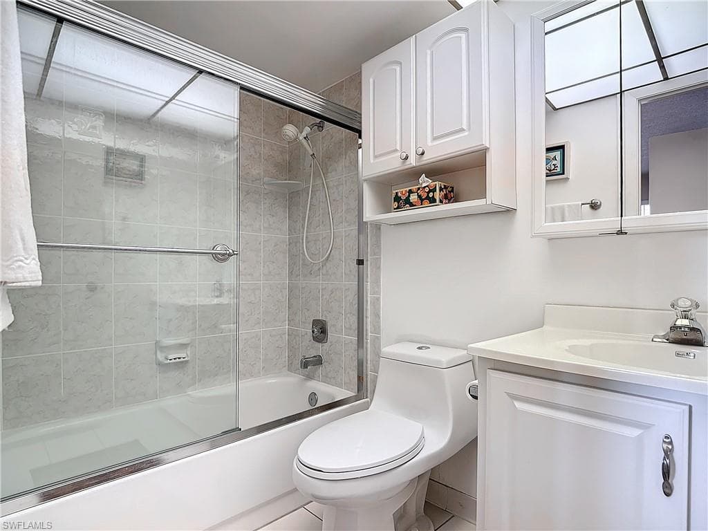 170 Turtle Lake Ct 211, Naples, FL 34105-16