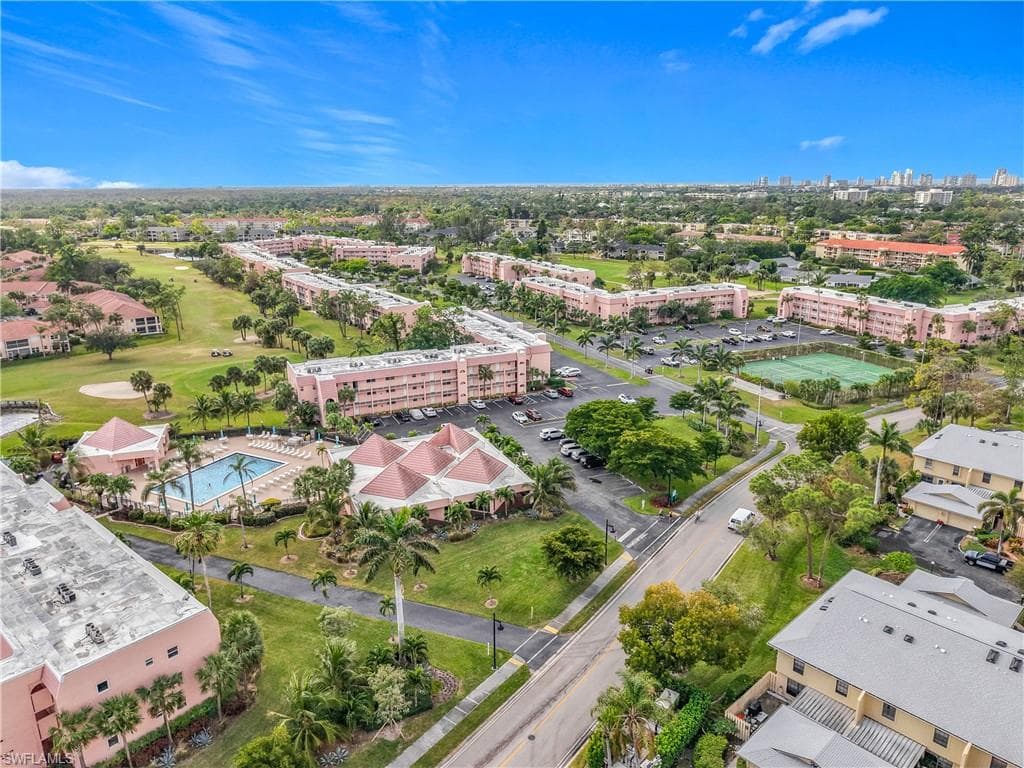 170 Turtle Lake Ct 211, Naples, FL 34105-25