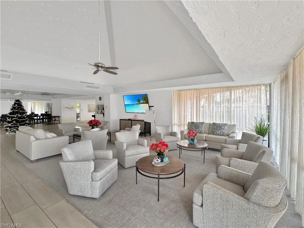 170 Turtle Lake Ct 211, Naples, FL 34105-34