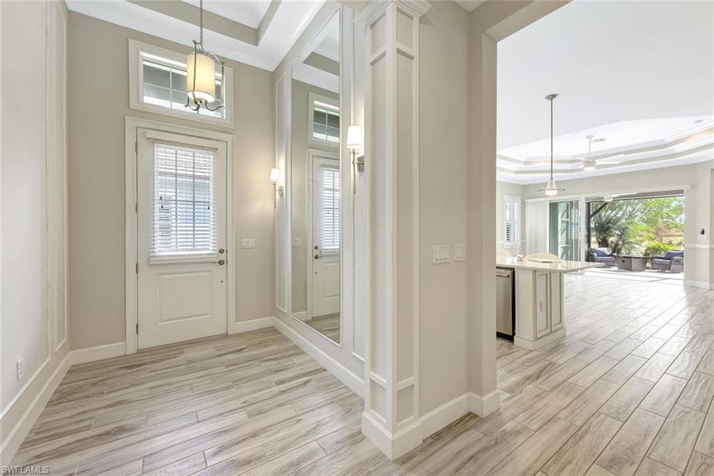 5676 Highbourne Dr, Naples, FL 34113-11