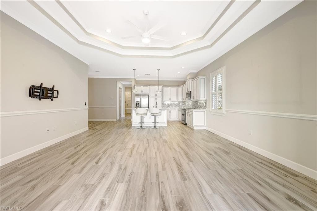 5676 Highbourne Dr, Naples, FL 34113-15