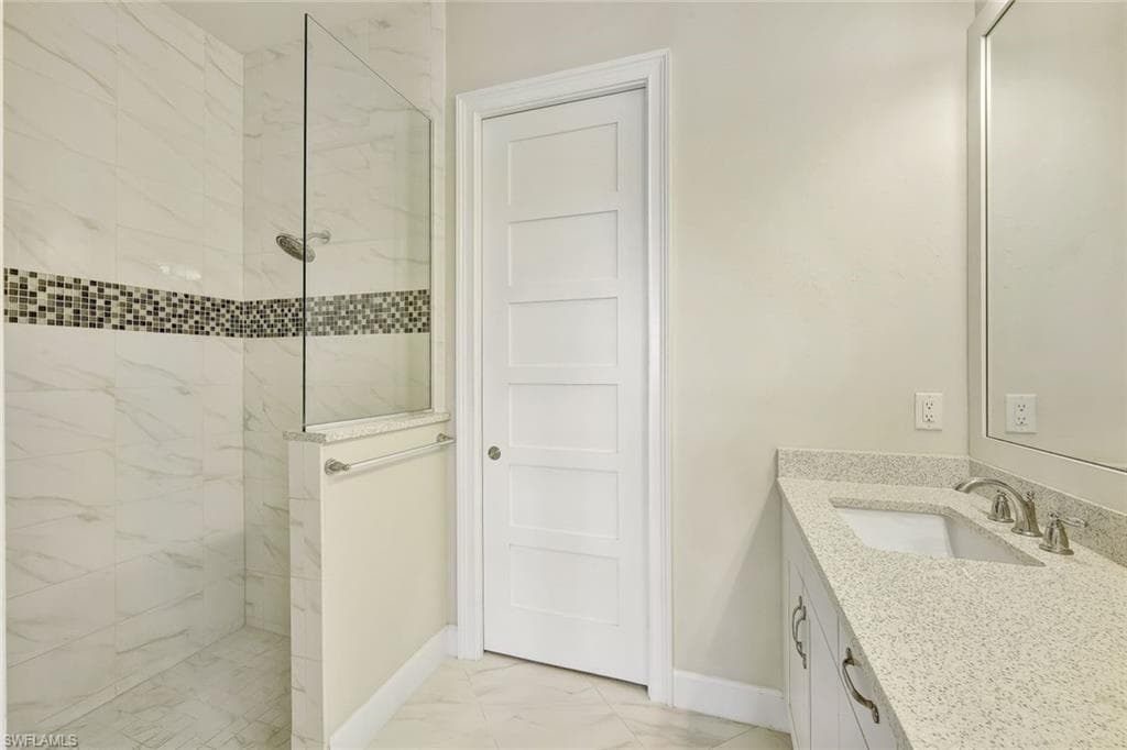 5676 Highbourne Dr, Naples, FL 34113-20