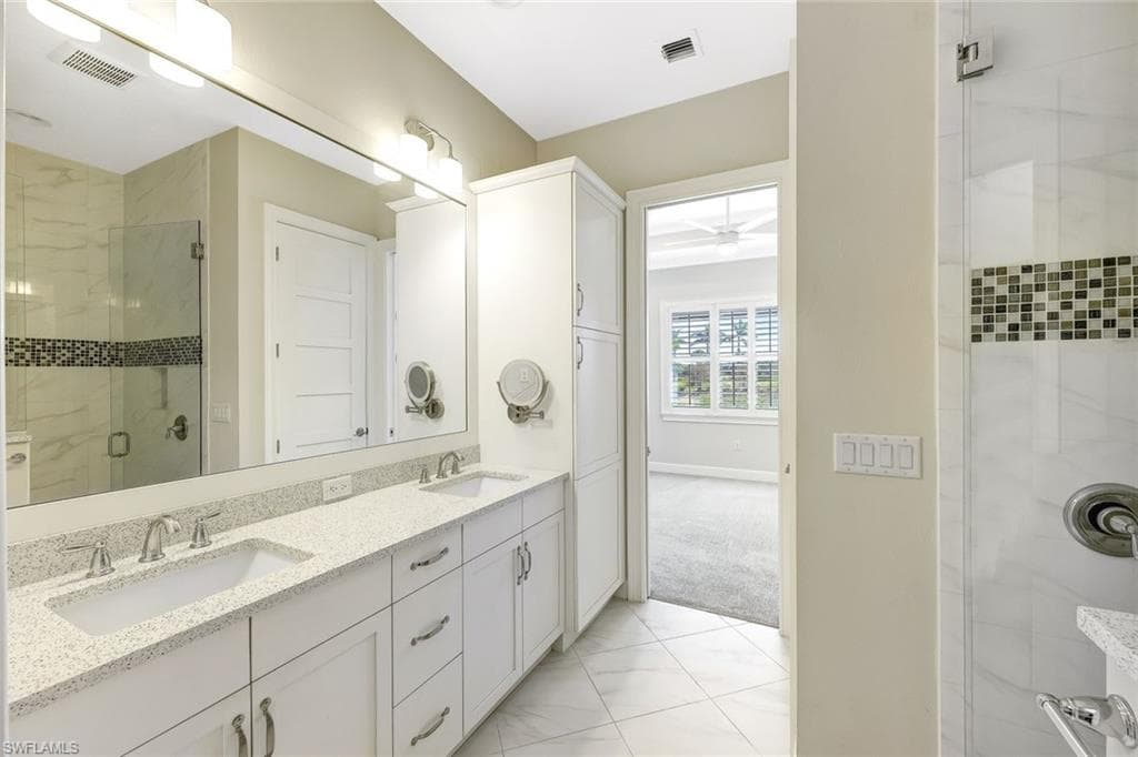 5676 Highbourne Dr, Naples, FL 34113-21