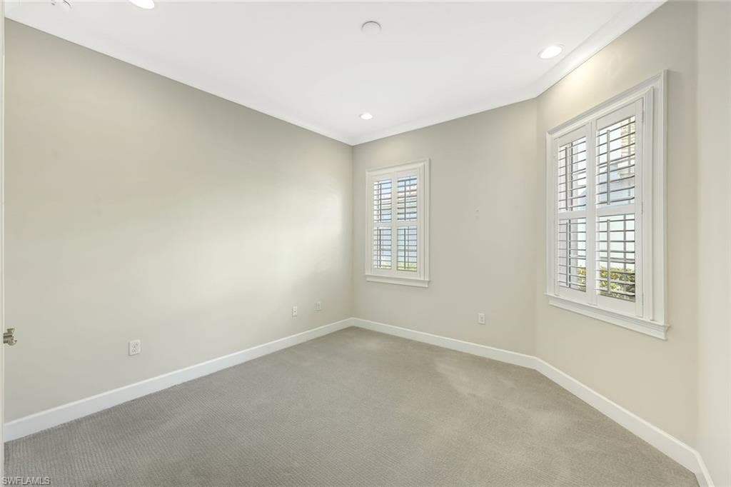 5676 Highbourne Dr, Naples, FL 34113-22