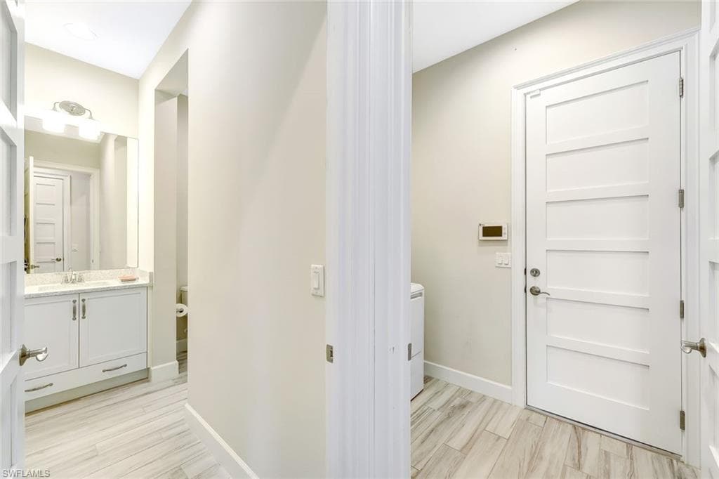 5676 Highbourne Dr, Naples, FL 34113-24