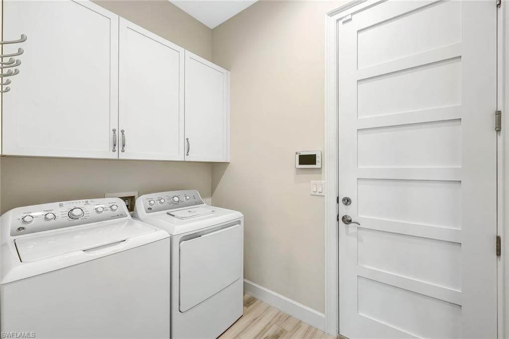 5676 Highbourne Dr, Naples, FL 34113-25