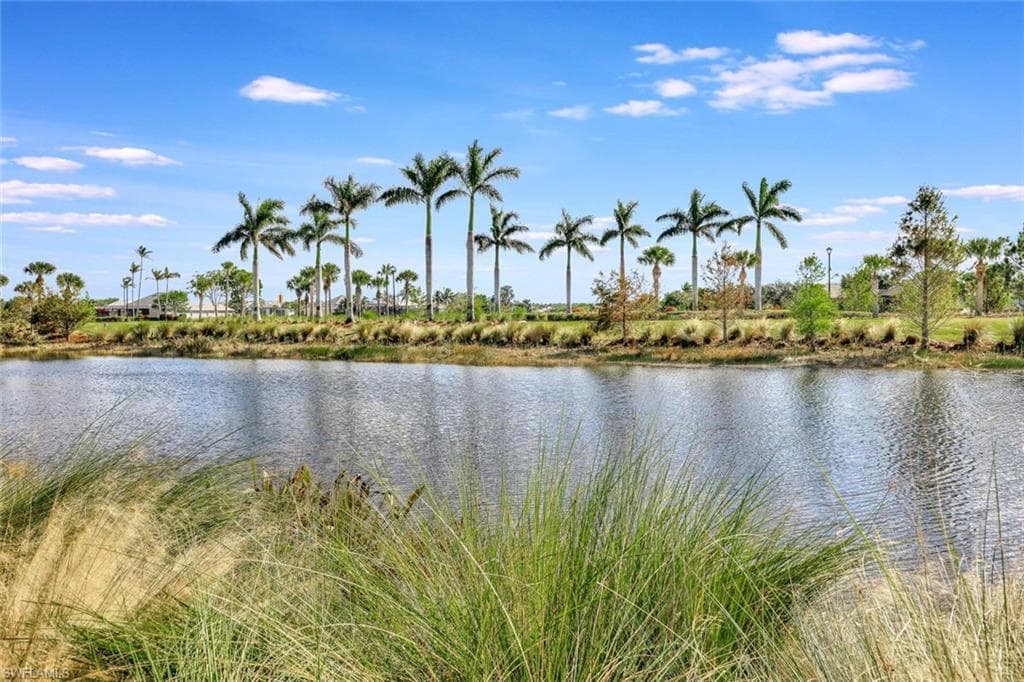 5676 Highbourne Dr, Naples, FL 34113-32