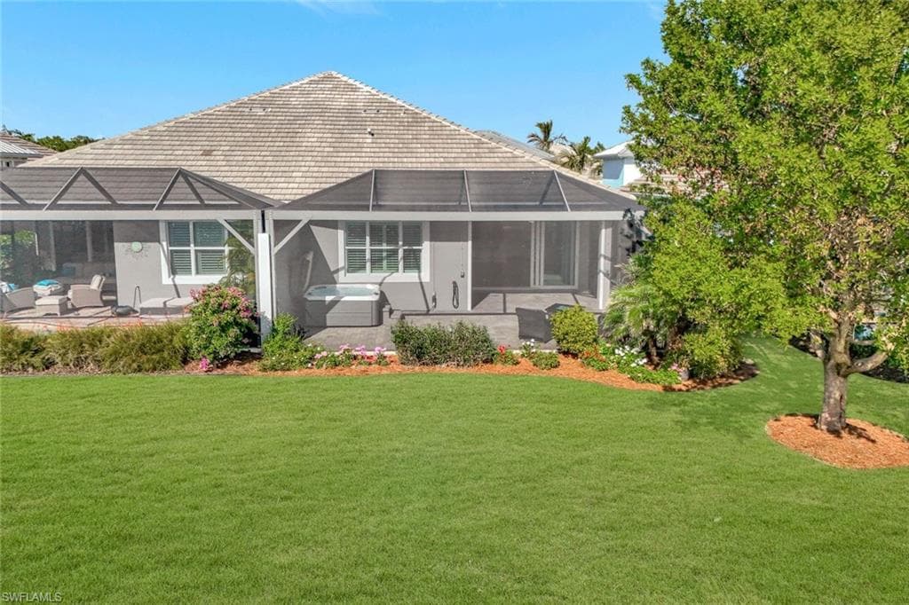 5676 Highbourne Dr, Naples, FL 34113-33