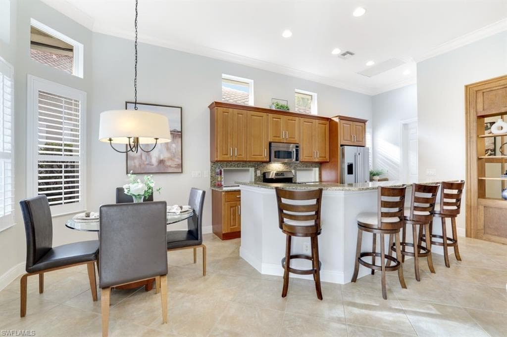 9104 Cherry Oaks Trl, Naples, FL 34114-11