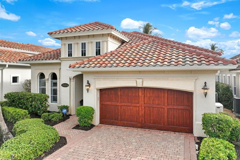 9104 Cherry Oaks Trl, Naples, FL 34114-1