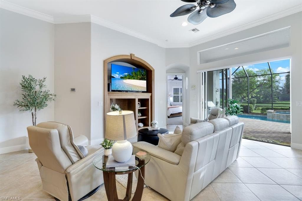 9104 Cherry Oaks Trl, Naples, FL 34114-7