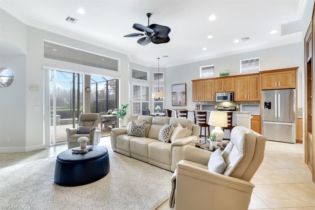 9104 Cherry Oaks Trl, Naples, FL 34114-8