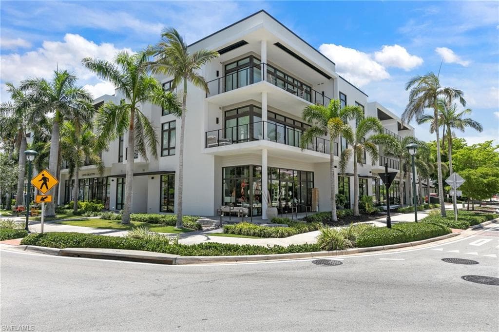 850 Central Ave 207, Naples, FL 34102-29
