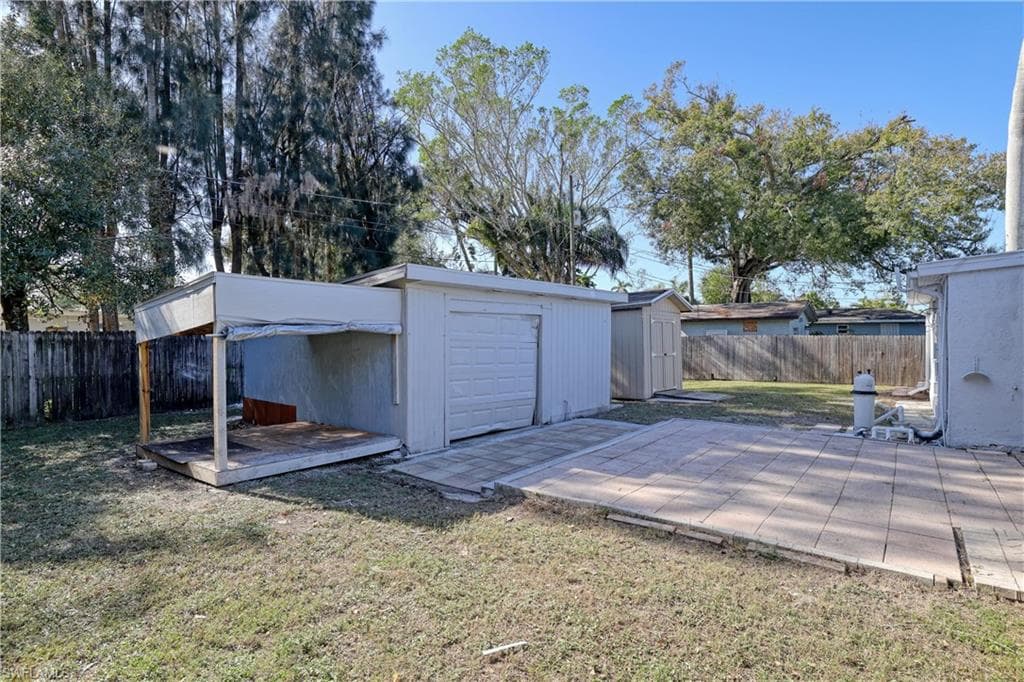 1676 Sunset Pl, Fort Myers, FL 33901-25