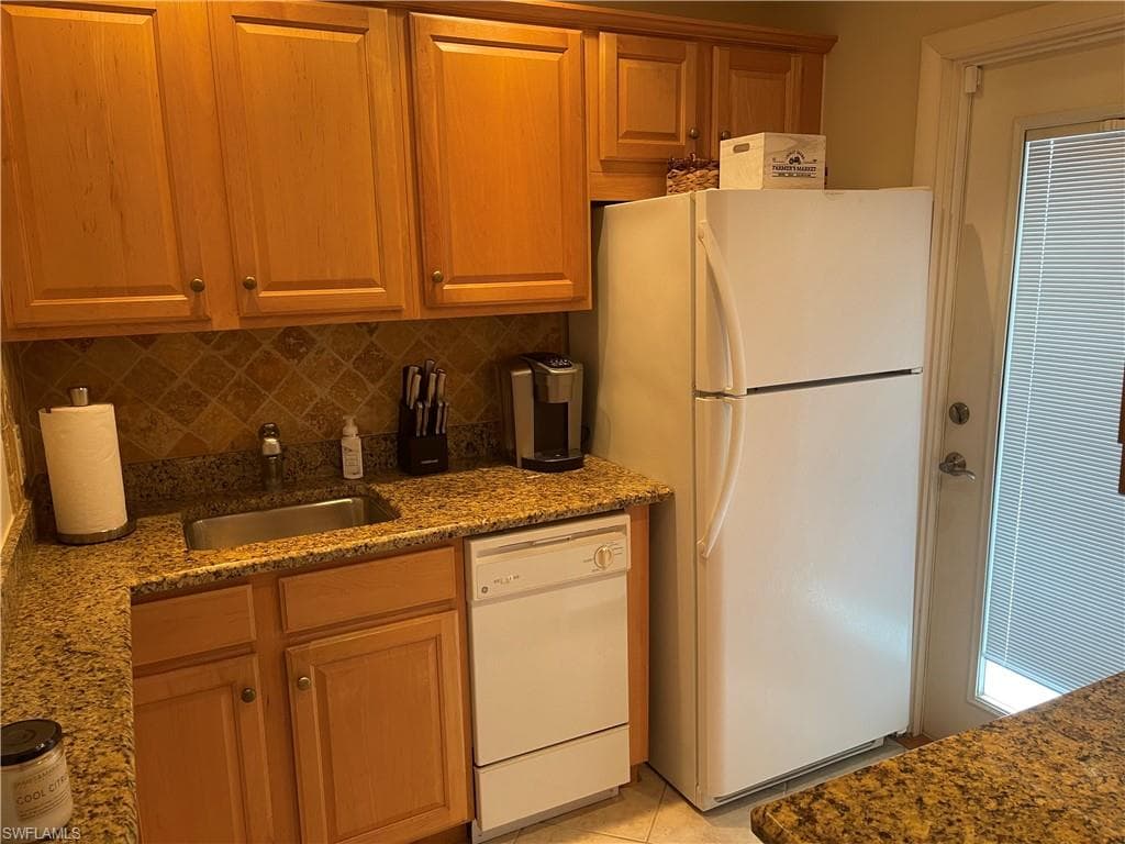 634 12th Ave S 634, Naples, FL 34102-4