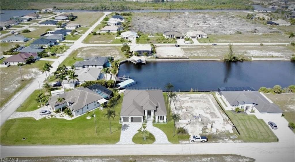 4205 Gulfstream Pkwy, Cape Coral, FL 33993-2