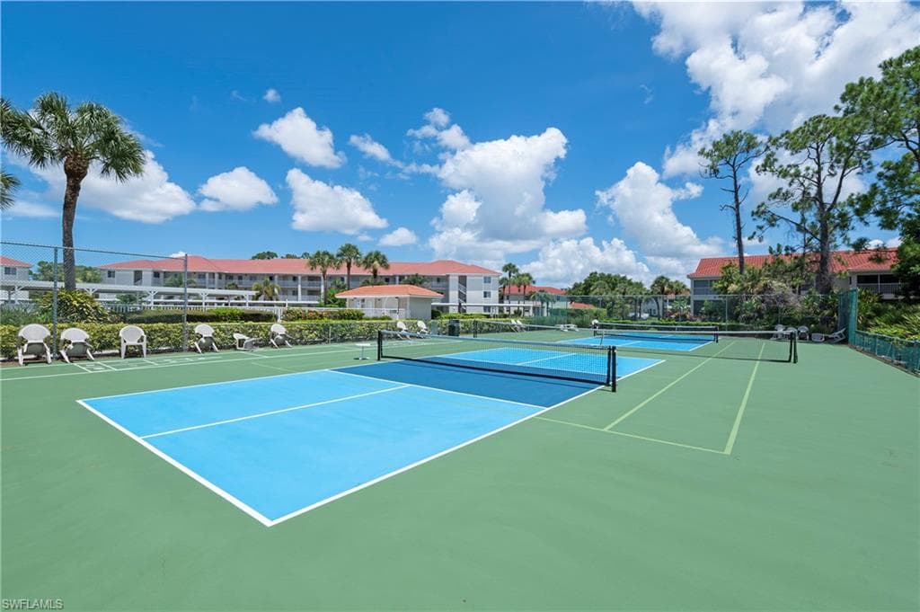 1051 Eastham Way B-204, Naples, FL 34104-21