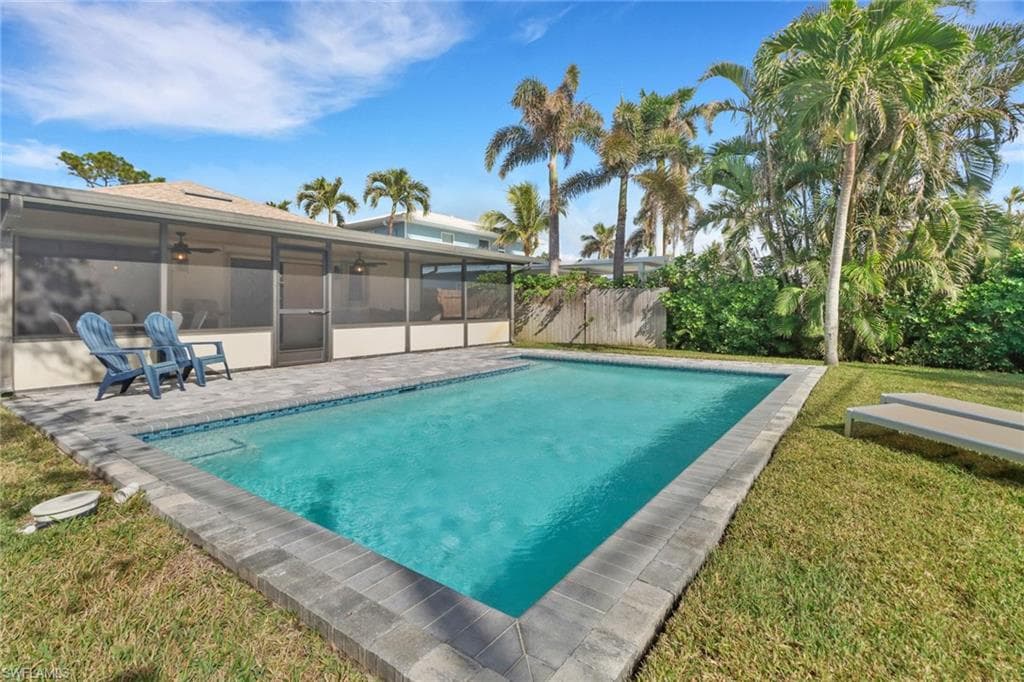 754 95th Ave N, Naples, FL 34108-21