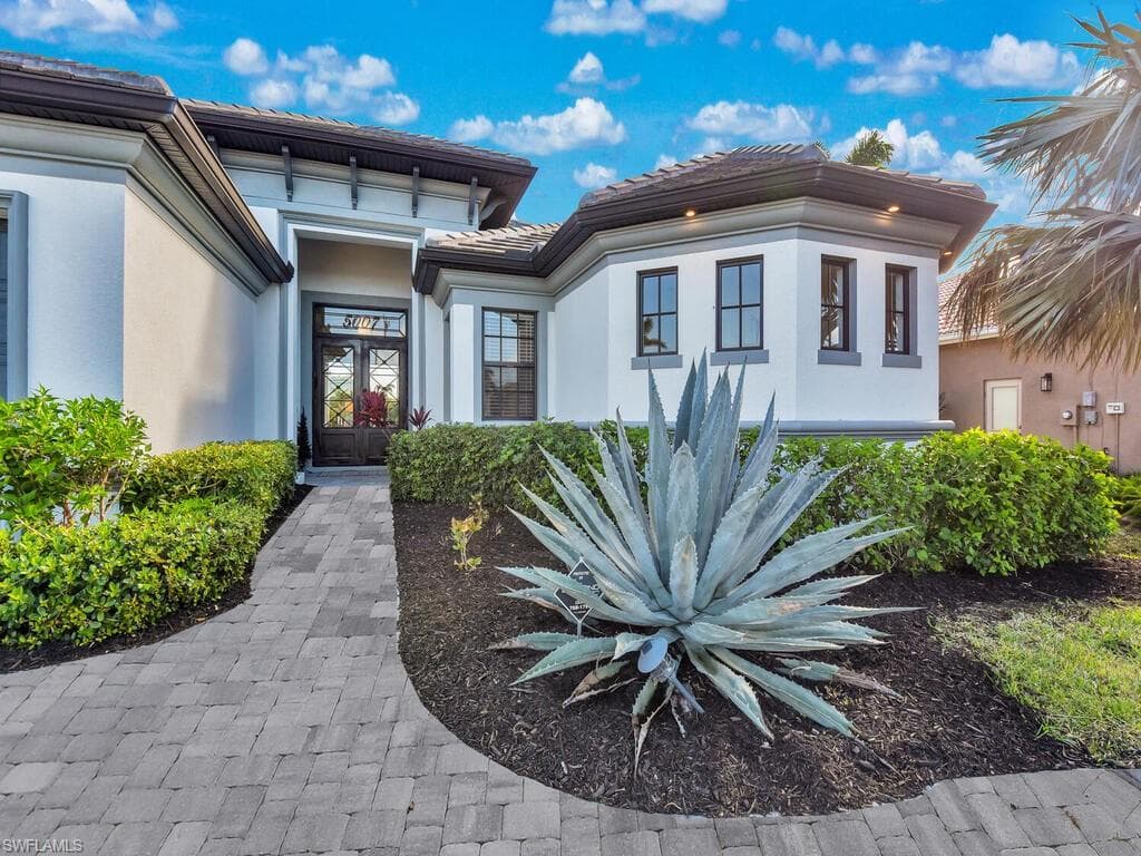 5007 Sands Blvd, Cape Coral, FL 33914-37