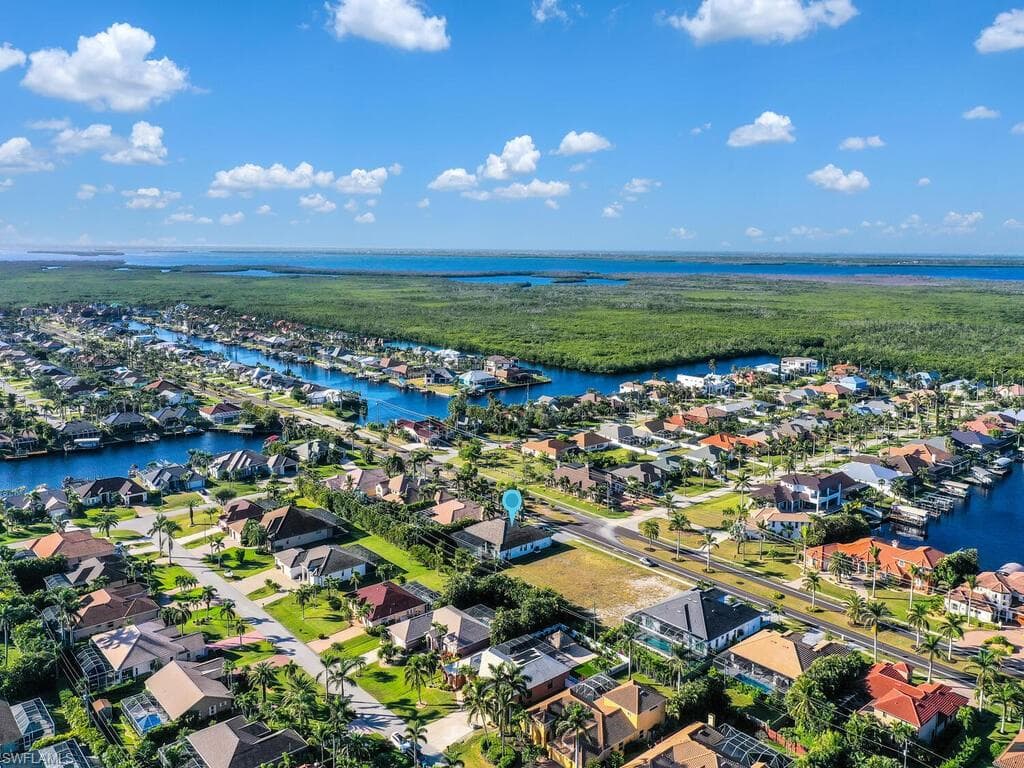 5007 Sands Blvd, Cape Coral, FL 33914-4
