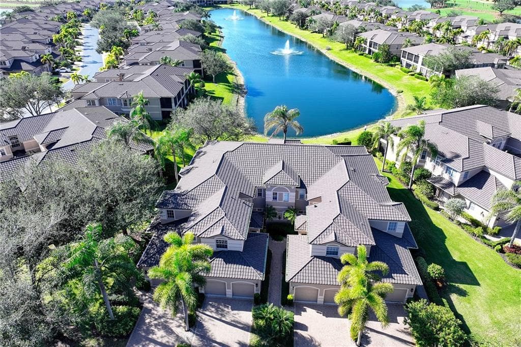825 Regency Reserve Cir 3701, Naples, FL 34119-1