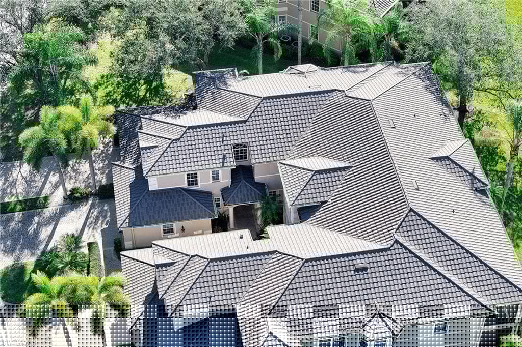 825 Regency Reserve Cir 3701, Naples, FL 34119-21