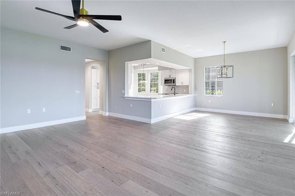 825 Regency Reserve Cir 3701, Naples, FL 34119-7