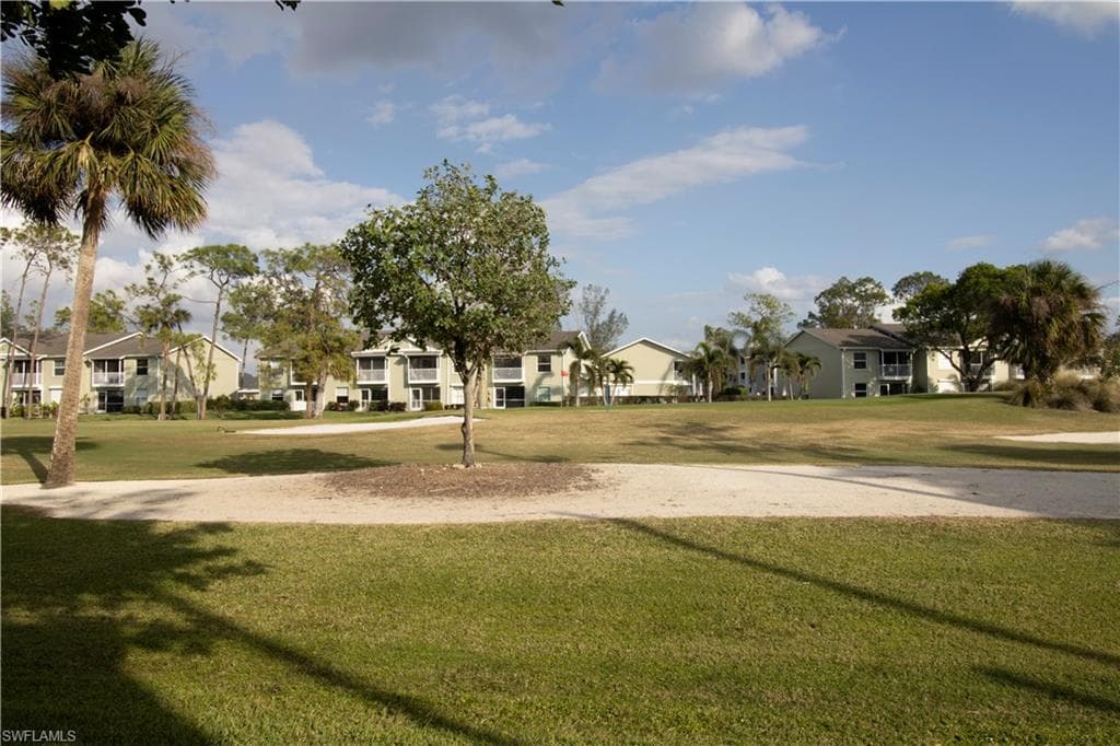 1085 Forest Lakes Dr 8108, Naples, FL 34105-19