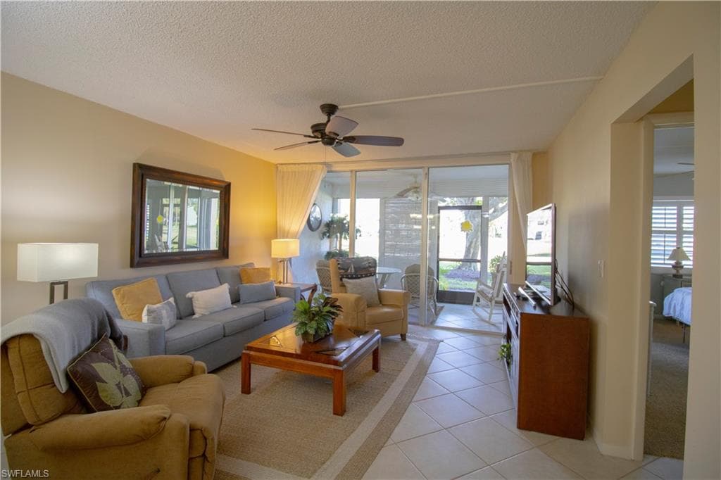 1085 Forest Lakes Dr 8108, Naples, FL 34105-6
