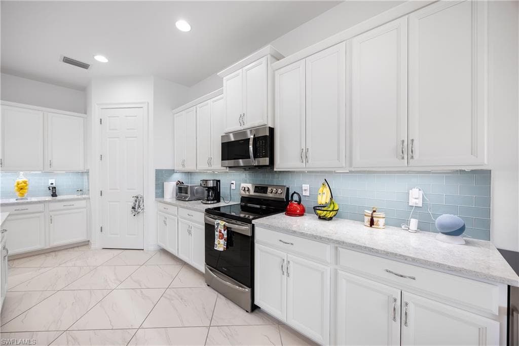 14809 Windward Ln, Naples, FL 34114-19
