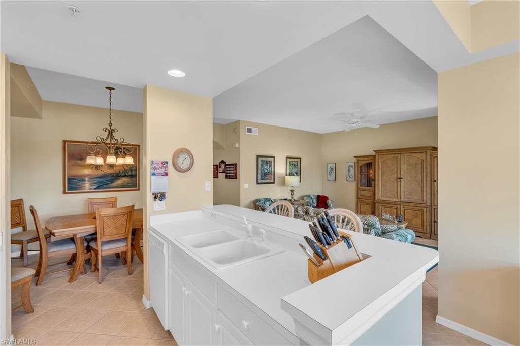 2730 Cypress Trace Cir 2812, Naples, FL 34119-5
