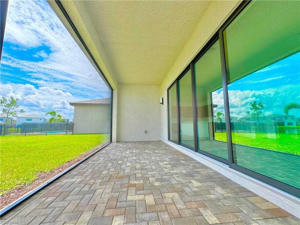 20921 Thistle Leaf Ln, Estero, FL 33928-8