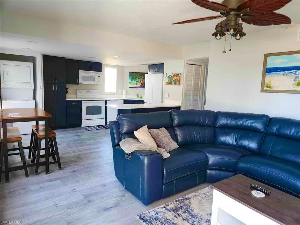 5023 16th Pl 101, Cape Coral, FL 33914-3