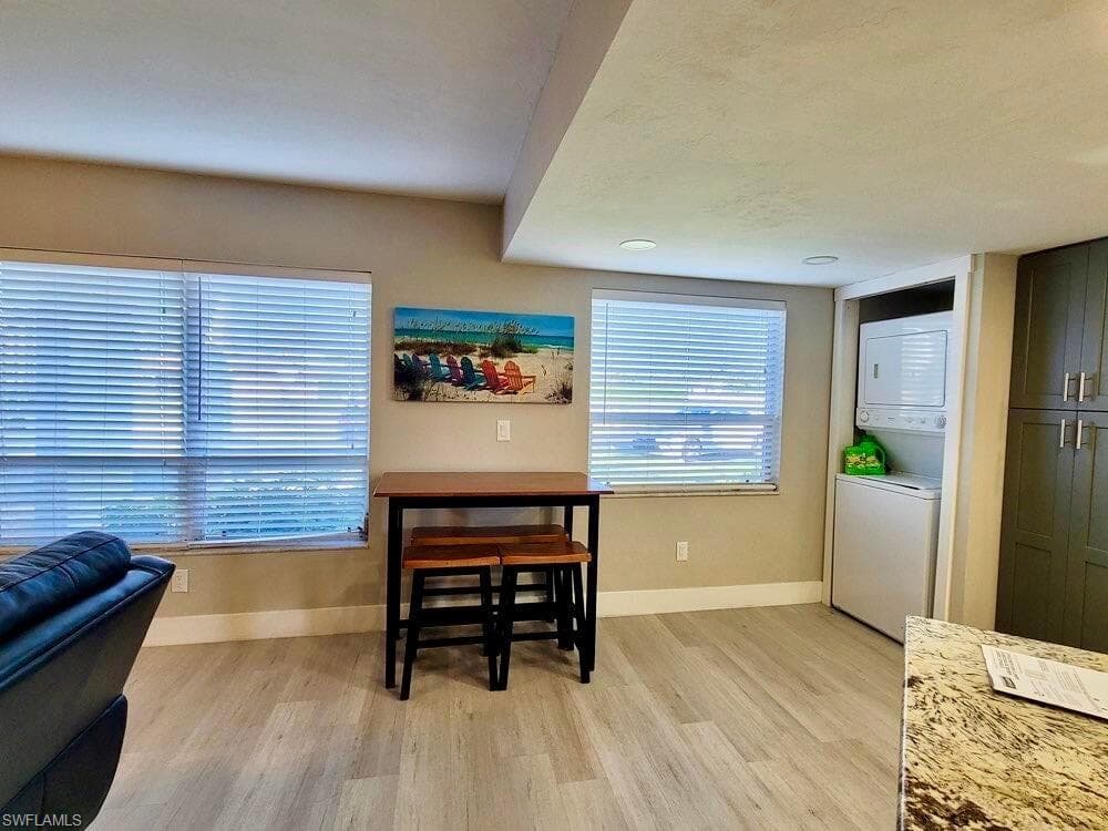 5023 16th Pl 101, Cape Coral, FL 33914-6